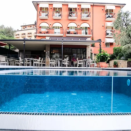 酒店 Ristorante Al Caminetto Worldhotels Crafted Adults Only