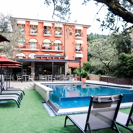 Ristorante Al Caminetto Worldhotels Crafted Adults Only 托里德尔贝纳科