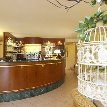 酒店 Ristorante Al Caminetto Worldhotels Crafted Adults Only 4*