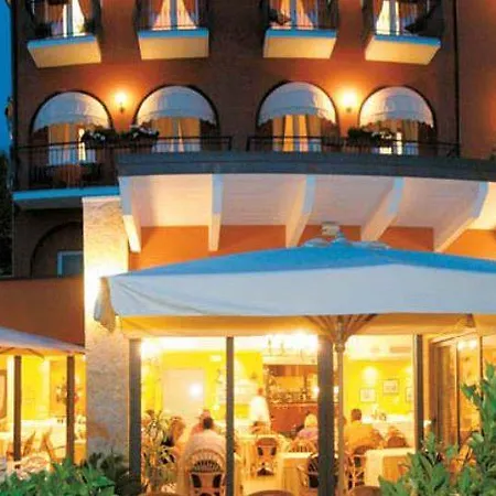 Ristorante Al Caminetto Worldhotels Crafted Adults Only Hotel Torri Del Benaco