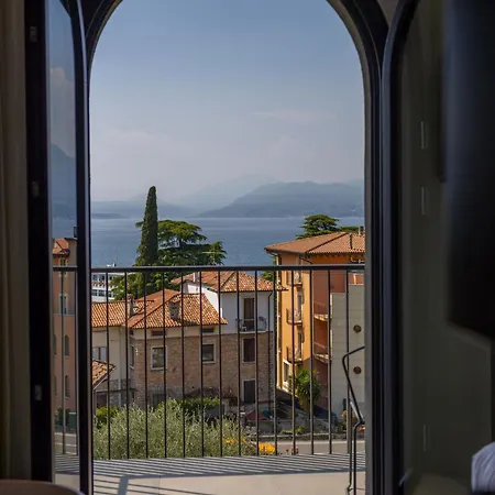 Hotel Ristorante Al Caminetto Worldhotels Crafted Adults Only Torri Del Benaco